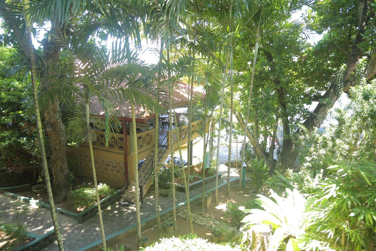 Laluna Ayurveda Resort Bentota Exterior foto
